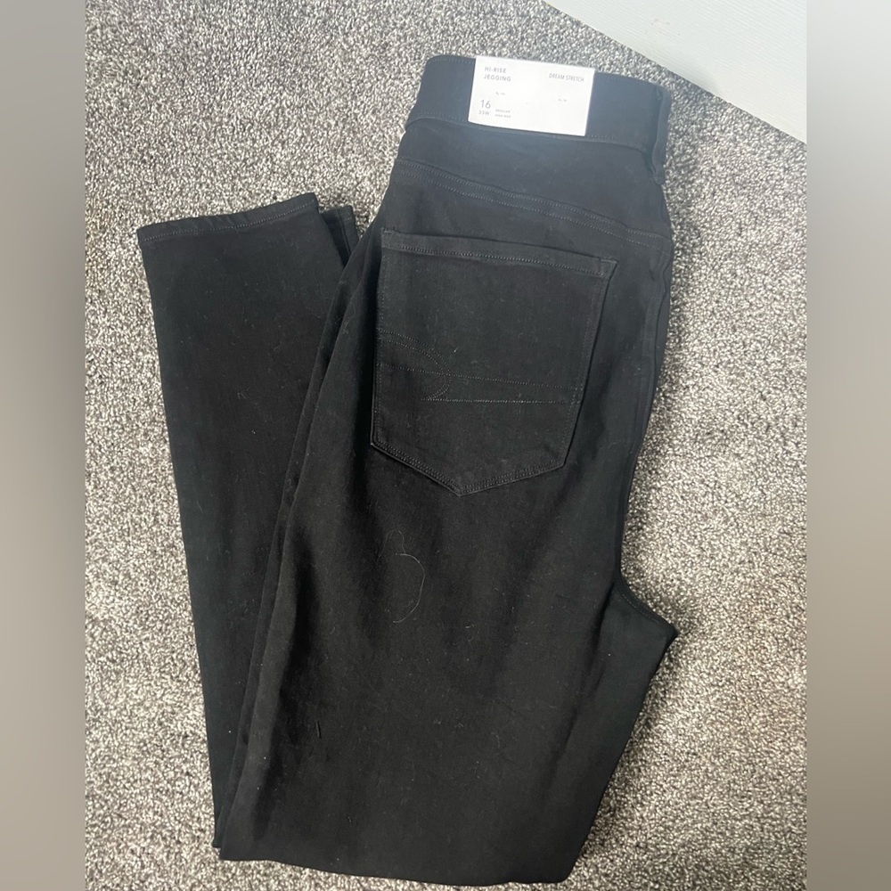 AE Black denim high rise jeggings size 16 - brand new
